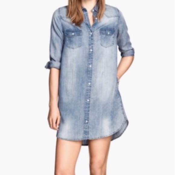 H&M Dresses & Skirts - Chambray Button-up Dress